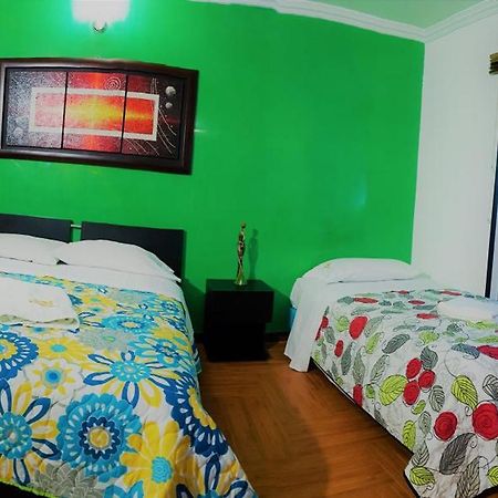 Hotel Barcelona צ'ינאוטה מראה חיצוני תמונה